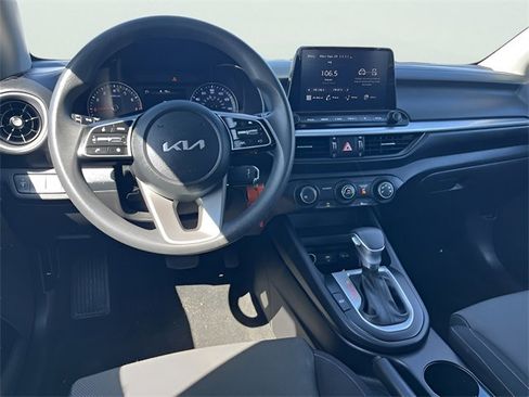 Used 2022 Kia Forte Sedan image 15