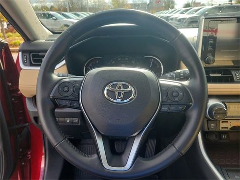 Used 2019 Toyota RAV4 Limited image 24