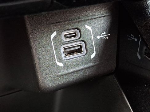 New 2026 Jeep Compass Limited AWD/4WD image 15