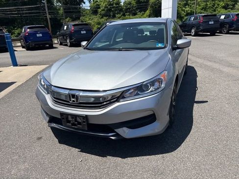 Used 2017 Honda Accord LX image 2