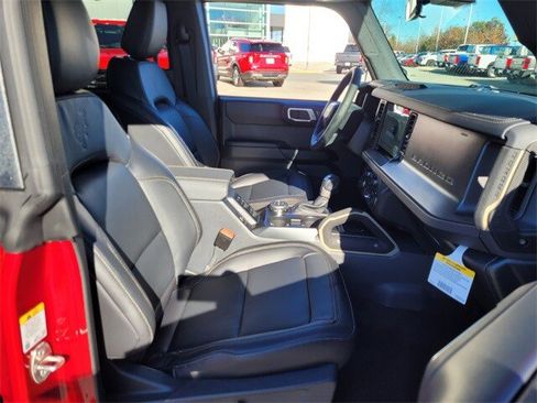 New 2025 Ford Bronco Badlands w/ Sasquatch Package image 13