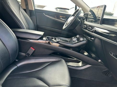 Used 2022 Lincoln Nautilus AWD image 17