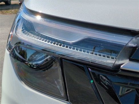 Used 2025 Subaru Forester Touring image 10