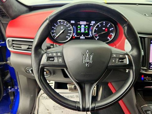 Used 2022 Maserati Levante Trofeo image 14