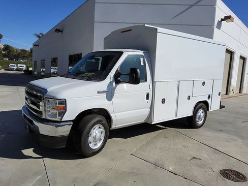 New 2026 Ford E-350 and Econoline 350 Super Duty w/ Power Equipment Group image 3