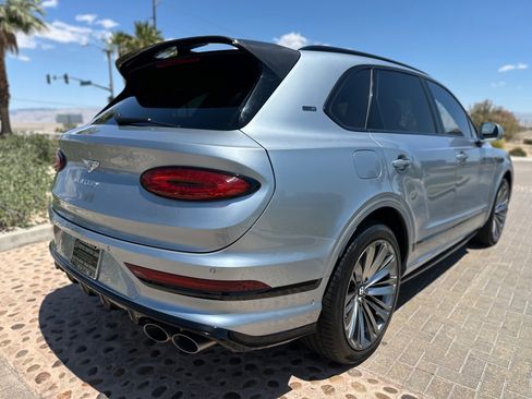 Used 2023 Bentley Bentayga Speed AWD/4WD image 19