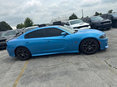 Used 2018 Dodge Charger R/T Scat Pack RWD image 5