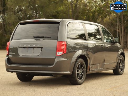 Used 2018 Dodge Grand Caravan SE image 7