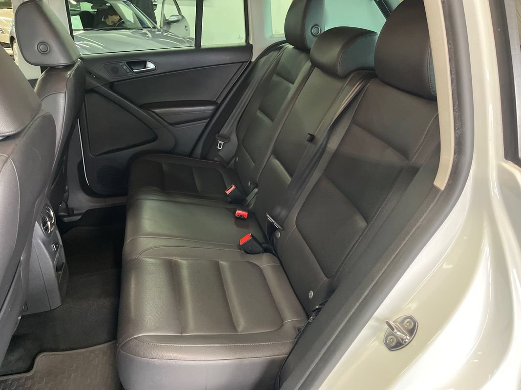 Used 2014 Volkswagen Tiguan SE AWD/4WD image 45