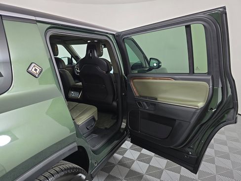 Used 2023 Rivian R1S Launch Edition AWD/4WD image 19