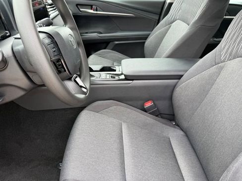 Used 2026 Toyota Camry LE image 11