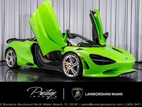 Used 2025 McLaren 750S Spider image 1