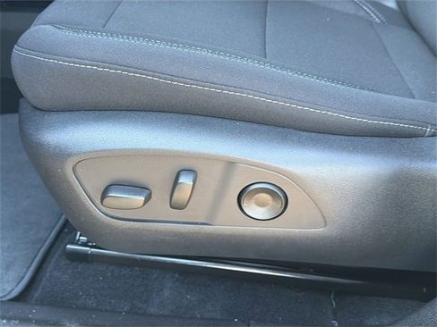 New 2026 Chevrolet Equinox EV LT image 33