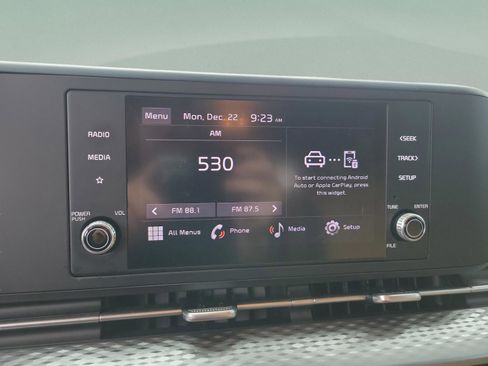 Certified 2024 Kia Carnival LX image 25