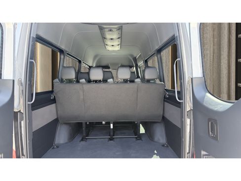 Used 2024 Mercedes-Benz Sprinter 2500 image 13
