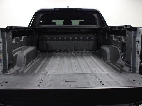 Used 2024 GMC Sierra EV Denali image 13