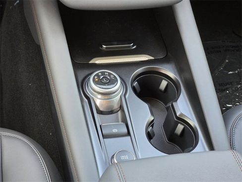 New 2025 Ford Explorer Active w/ Active Comfort Package image 10