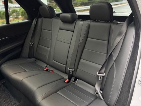 Used 2025 Mercedes-Benz GLE 450 4MATIC image 49
