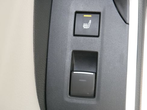 Used 2022 Toyota RAV4 Limited image 16