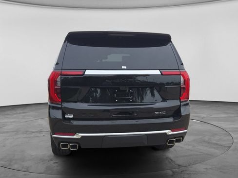 New 2026 GMC Yukon Denali w/ Denali Reserve Package AWD/4WD image 9