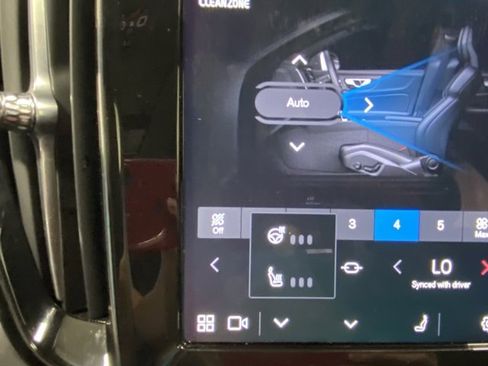 Certified 2025 Volvo S60 B5 Core image 24