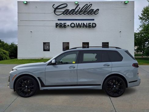 Used 2024 BMW X7 xDrive40i w/ Executive Package image 6