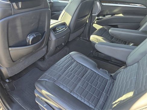 Used 2025 Cadillac Escalade Sport Platinum image 15