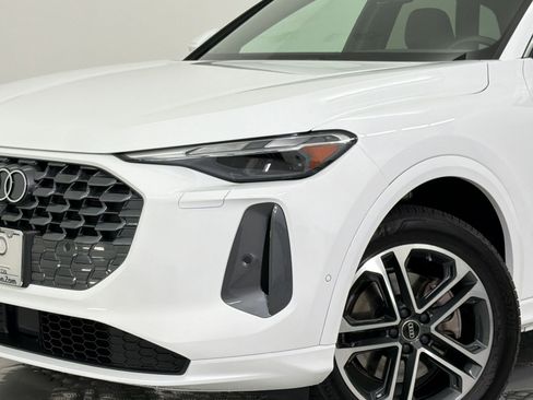 Certified 2025 Audi Q5 Premium w/ Convenience Package AWD/4WD image 11