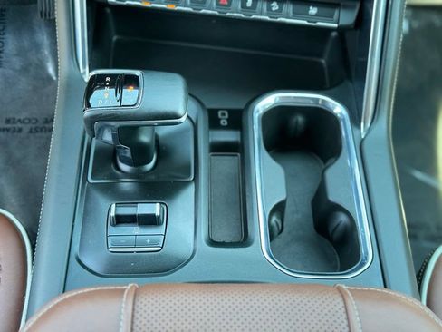 Used 2024 GMC Sierra 1500 Denali Ultimate AWD/4WD image 17