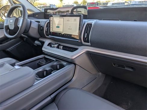 New 2026 Ford Expedition Active image 37