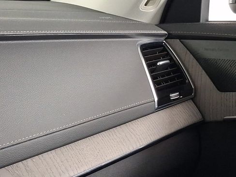 Used 2023 Volvo XC90 T8 Ultimate AWD/4WD image 33