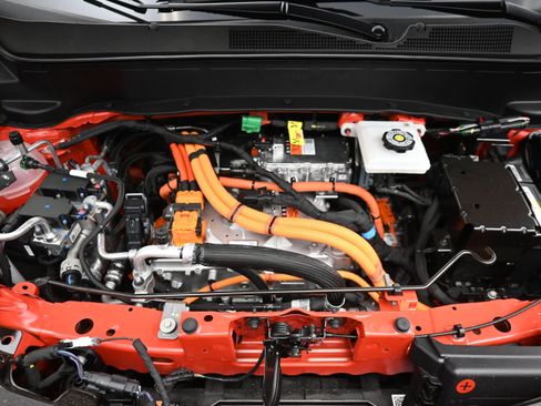 New 2027 Chevrolet Bolt RS w/ Technology Package FWD image 32