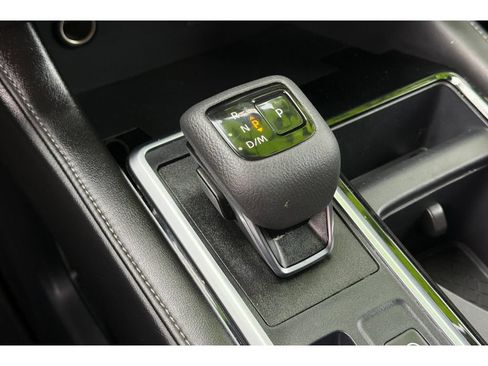 Used 2024 Nissan Pathfinder SV FWD image 25
