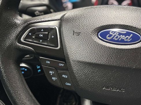 Used 2017 Ford Focus SE image 29