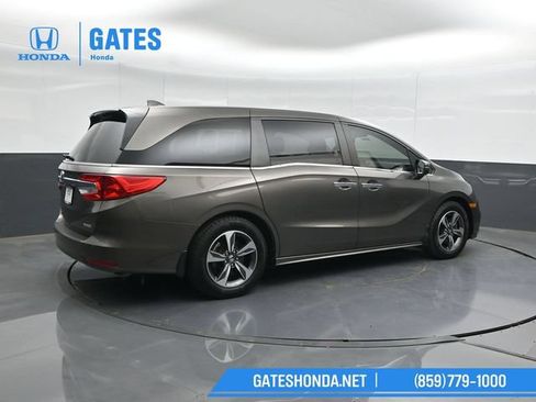 Used 2018 Honda Odyssey Touring image 2
