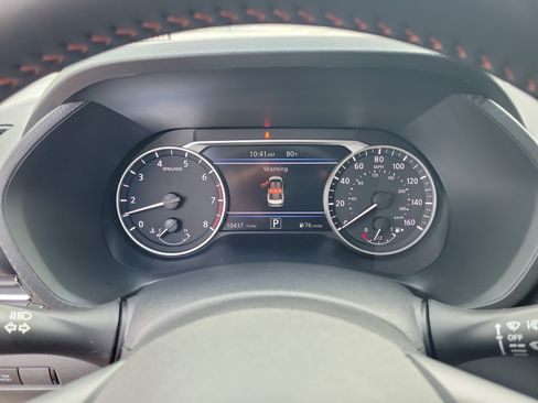 Certified 2025 Nissan Sentra SR FWD image 19