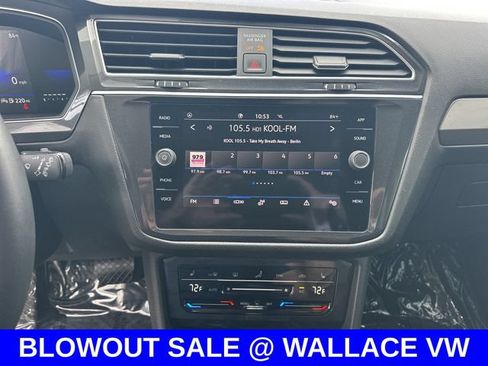 Certified 2023 Volkswagen Tiguan SE FWD image 16