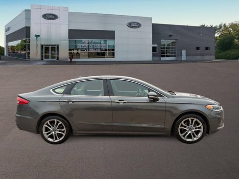 Used 2019 Ford Fusion SEL FWD image 10