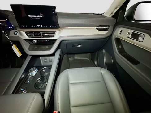 New 2026 Ford Explorer Active w/ Active Comfort Package AWD/4WD image 23