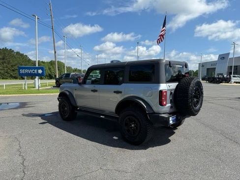 Certified 2022 Ford Bronco Wildtrak AWD/4WD image 4