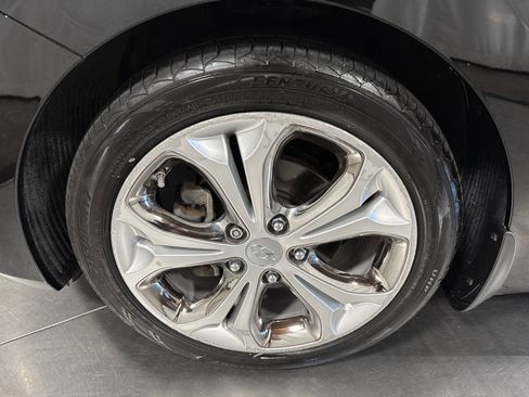 Used 2013 Hyundai Elantra GT w/ Style Pkg FWD image 2