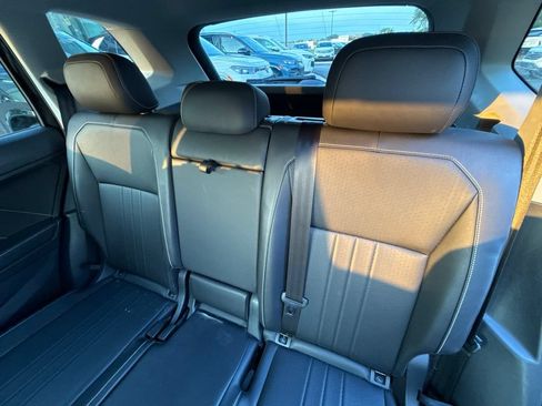 Used 2022 Volkswagen Tiguan SE AWD/4WD image 28