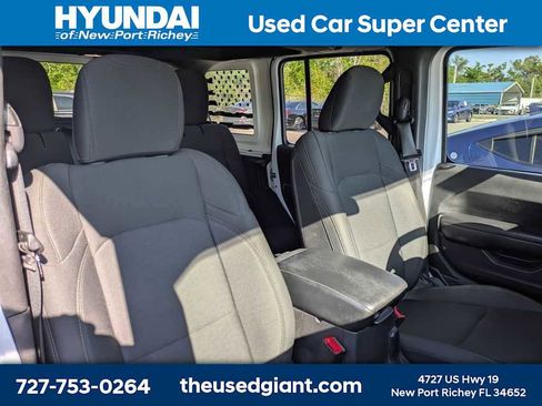 Used 2018 Jeep Wrangler Unlimited Sport S image 10