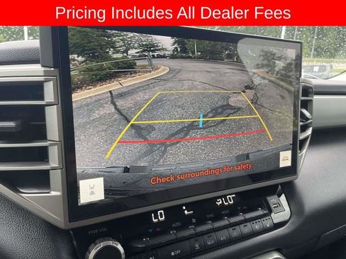 Used 2024 Toyota Tundra Limited AWD/4WD image 33
