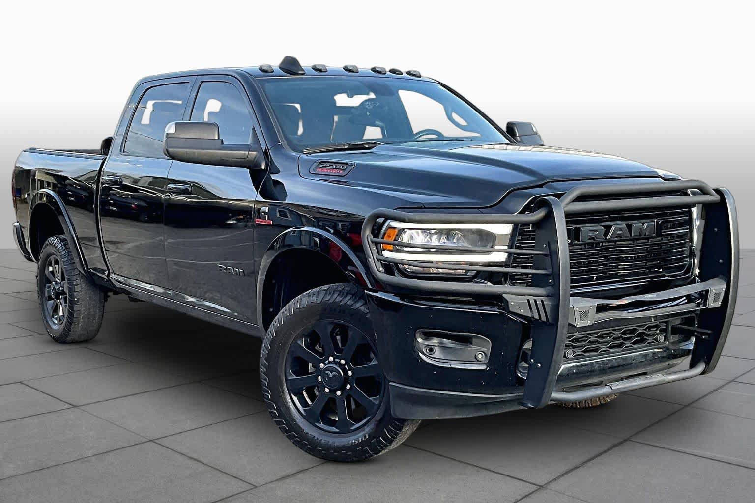 Used 2020 RAM 2500 Laramie w/ Night Edition AWD/4WD image 2