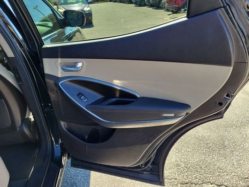 Used 2017 Hyundai Santa Fe Sport image 32