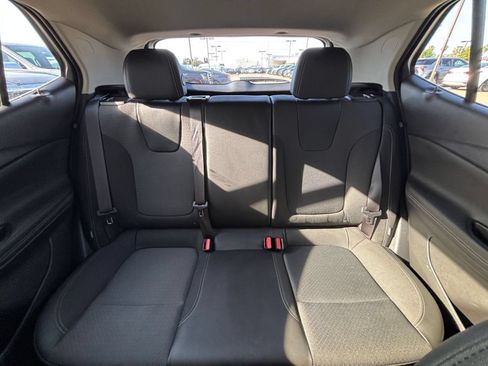 Used 2025 Buick Encore GX Preferred FWD image 38