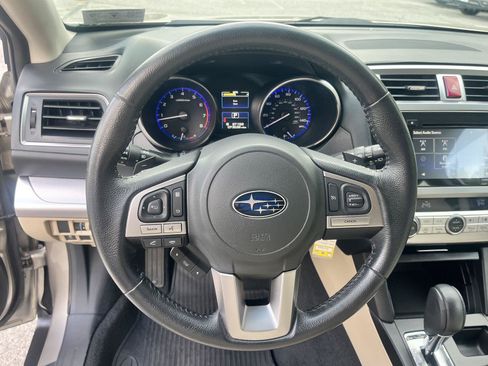 Used 2017 Subaru Outback 2.5i Premium w/ Popular Package #1 AWD/4WD image 15