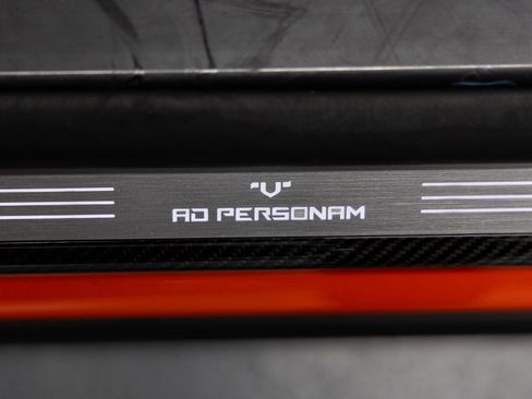 Used 2025 Lamborghini Urus SE image 22