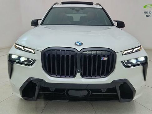 Used 2025 BMW X7 M60i AWD/4WD image 13
